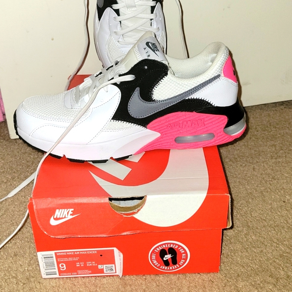 Women sneakers